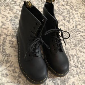 Dr. Martens 1460 women’s size 7